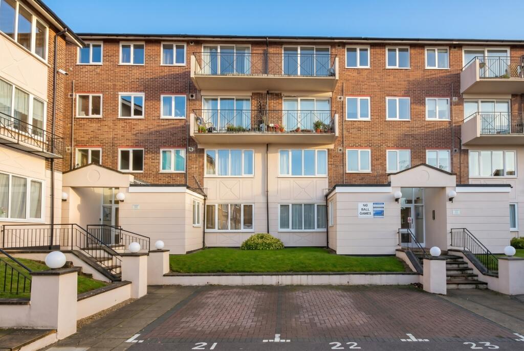Main image of property: Silkdale Close, Oxford, Oxfordshire, OX4