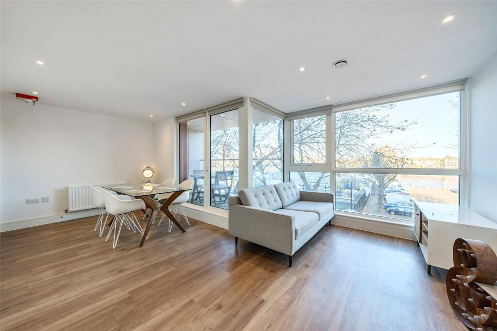 Main image of property: Tavern Quay, Rope Street, Surrey Docks SE16