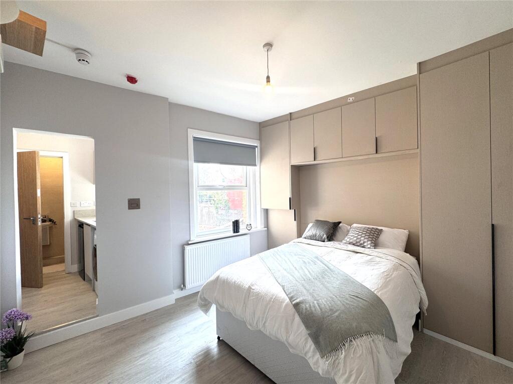 Main image of property: High Road, Willesden Green, NW10