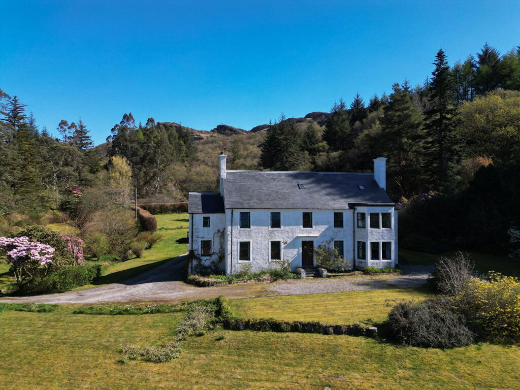 Main image of property: Colintraive,PA22 3AH