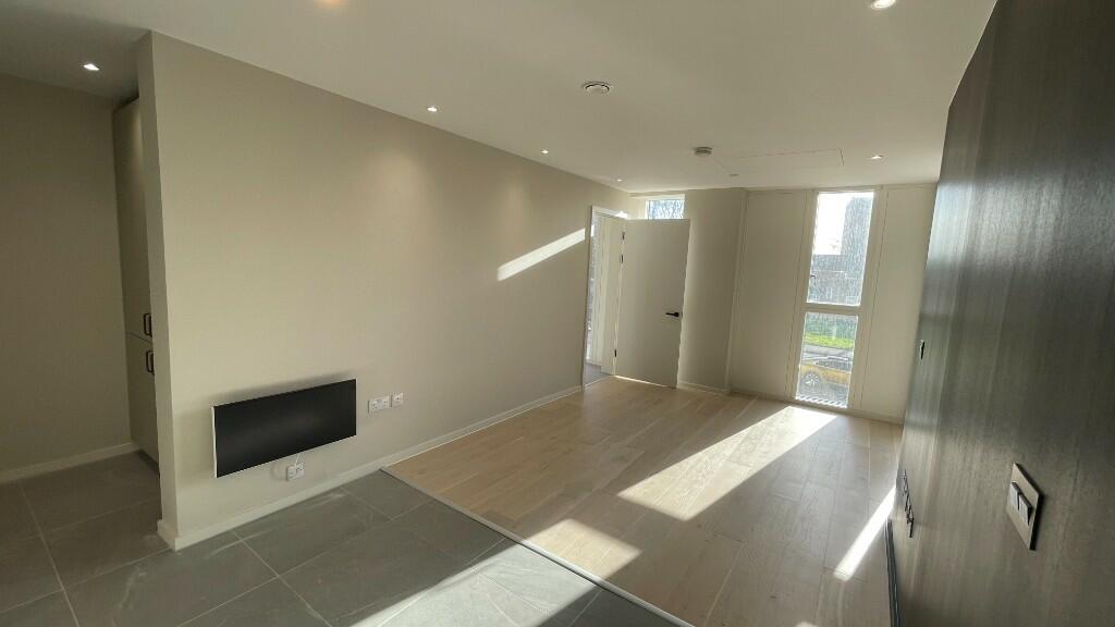 Main image of property: City Garden Apartment, Spinners Way, Manchester, Greater Manchester, M15