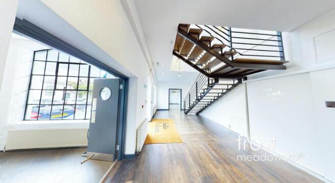 Melbray House, Hurlingham Rd, Fulham SW6, office to let west London, entrance MP.jpg