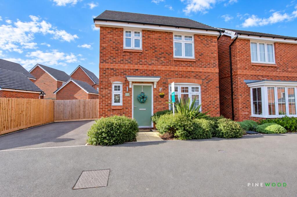 Main image of property: Peak Grove, Clay Cross, S45