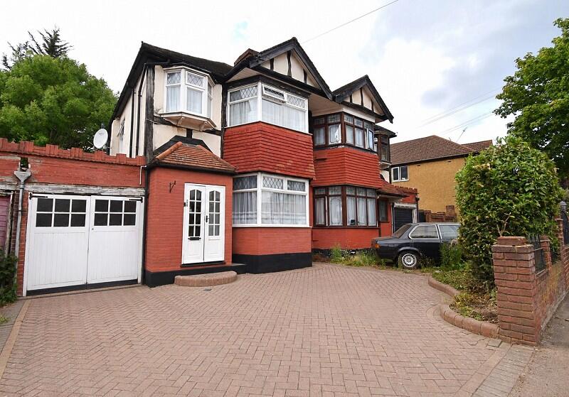 Main image of property: Larkshall Road, Chingford, London. E4 6PE