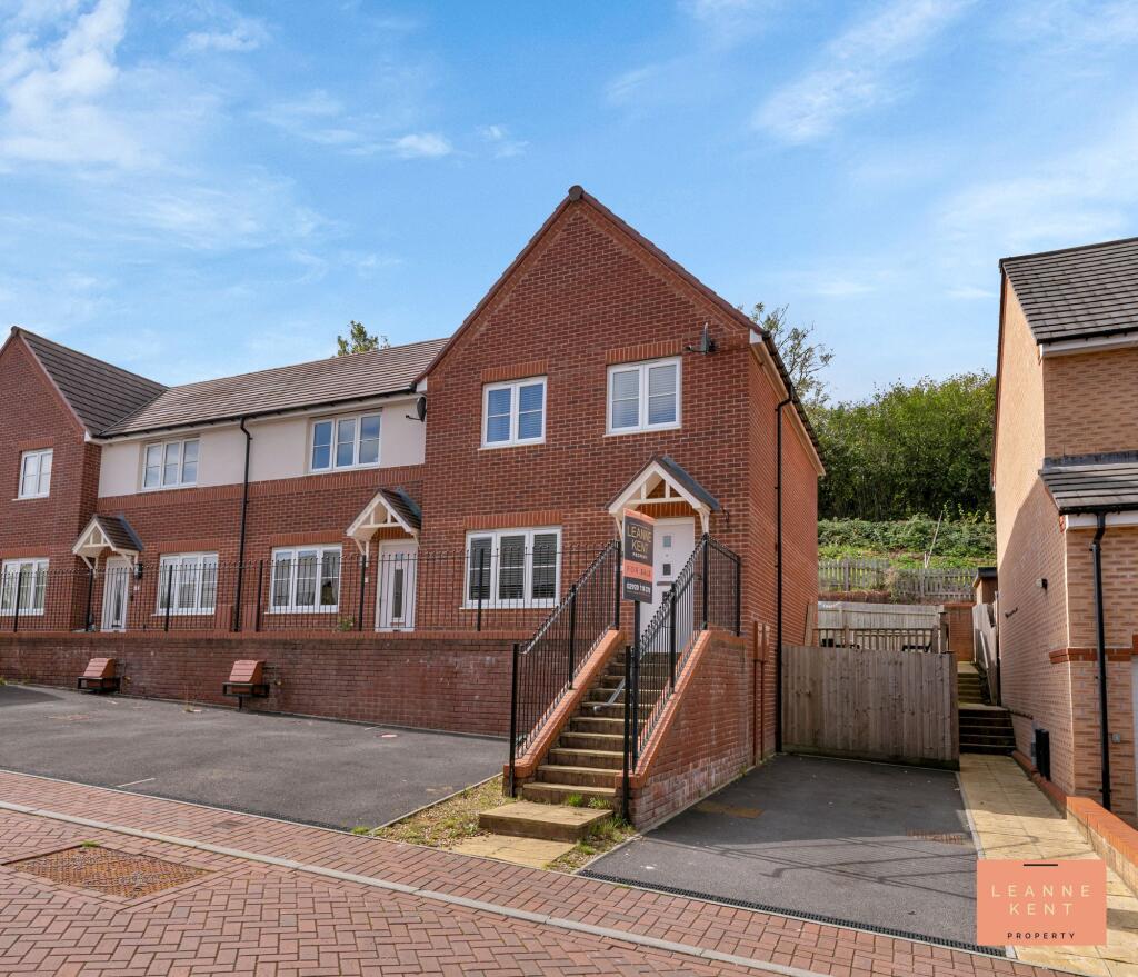 Main image of property: Cwrt Yr Hendre, Caerphilly, CF83