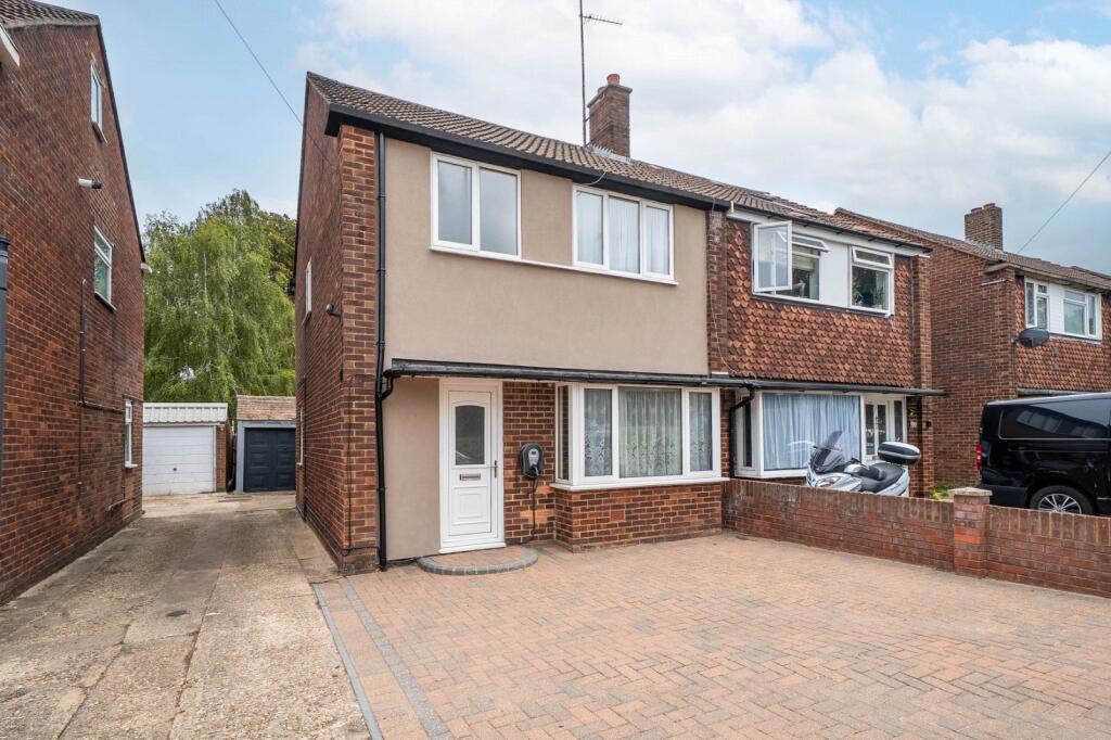 Main image of property: London Road, Dunstable, Bedfordshire, LU6