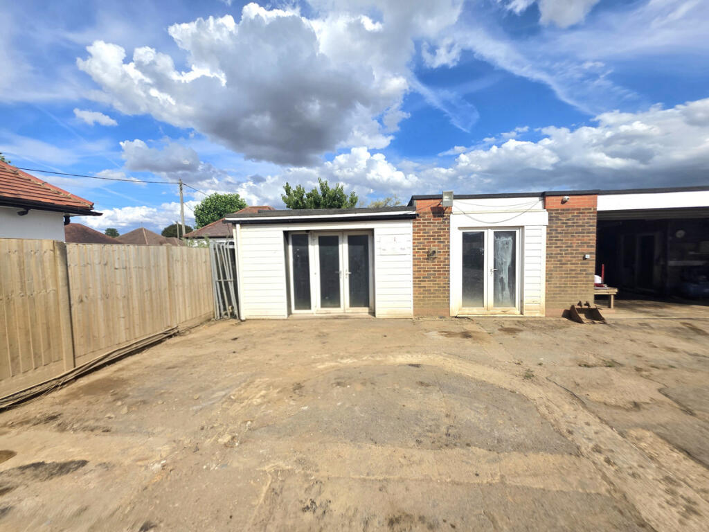 Main image of property: Serviced Offices/Stores, Rayleigh Road, Benfleet