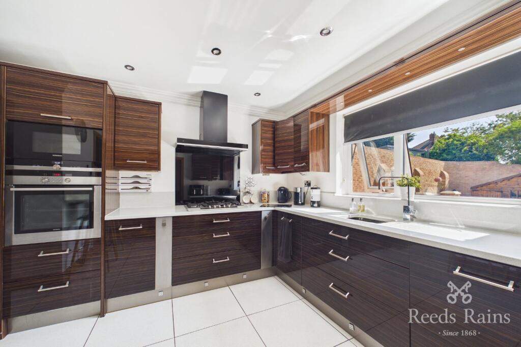 Main image of property: Eilam Close, Rotherham, South Yorkshire, S61