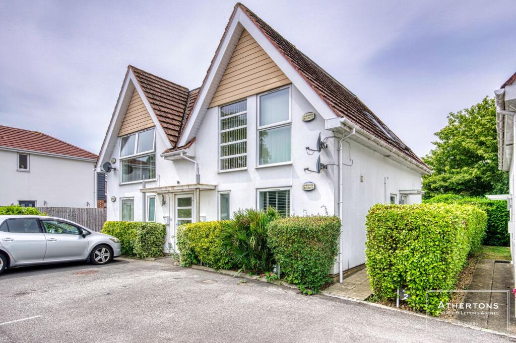 Main image of property: 262 Wimborne Road, Poole, BH15
