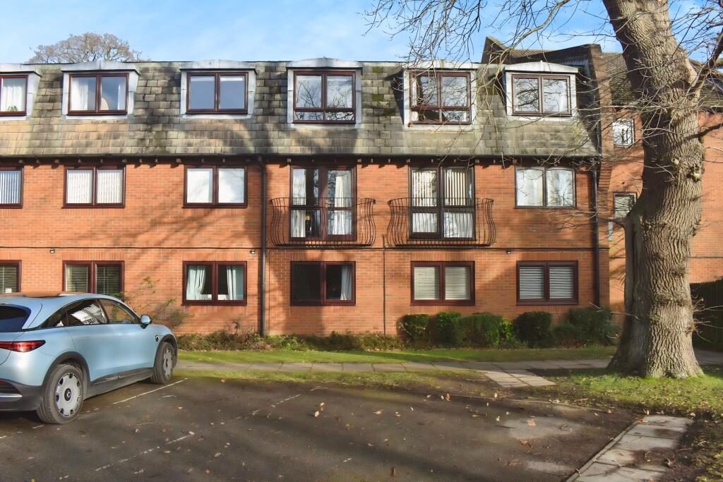 Main image of property: High Oaks House, High Oaks Close, Locks Heath, Southampton, Hampshire