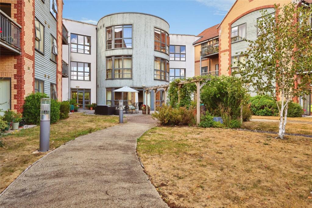 Main image of property: Wellbrook Way, Girton, Cambridge, Cambridgeshire, CB3