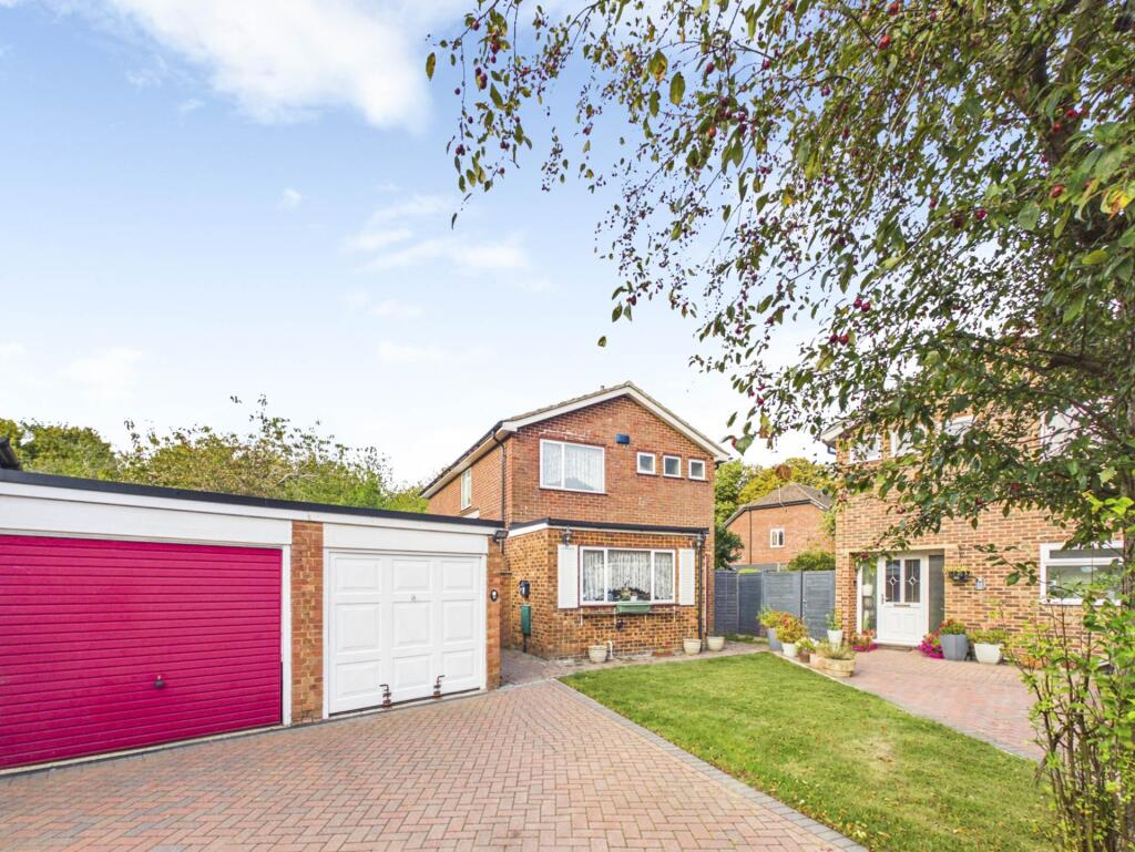 Main image of property: Yolsum Close, Haddenham