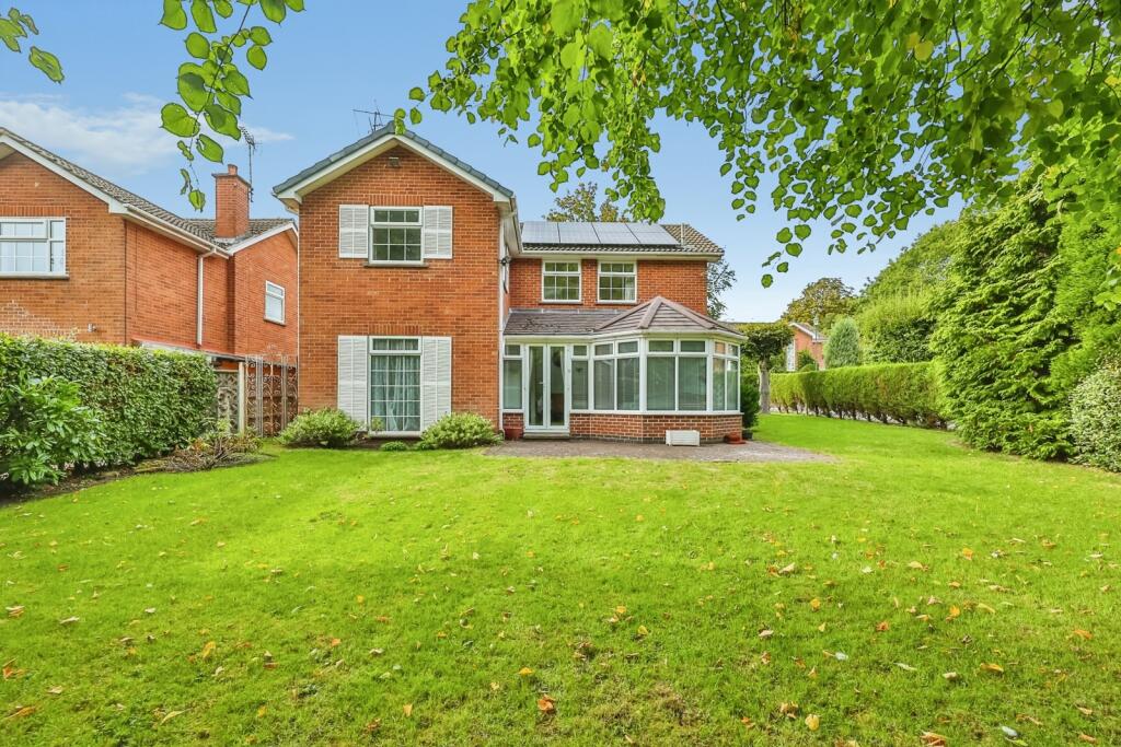 Main image of property: Alwood Grove, Clifton Village, Nottingham, Nottinghamshire, NG11
