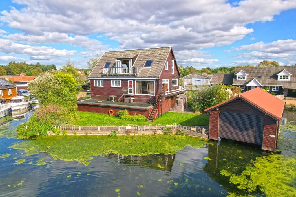 Main image of property: Hoveton