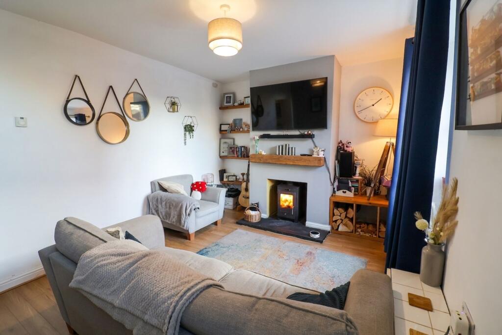 Main image of property: Moorfield Terrace, Hollingworth, SK14