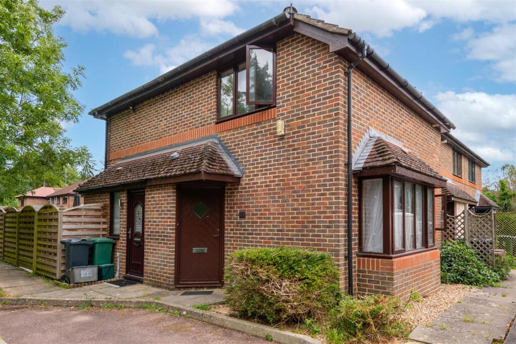 Main image of property: Horley, RH6