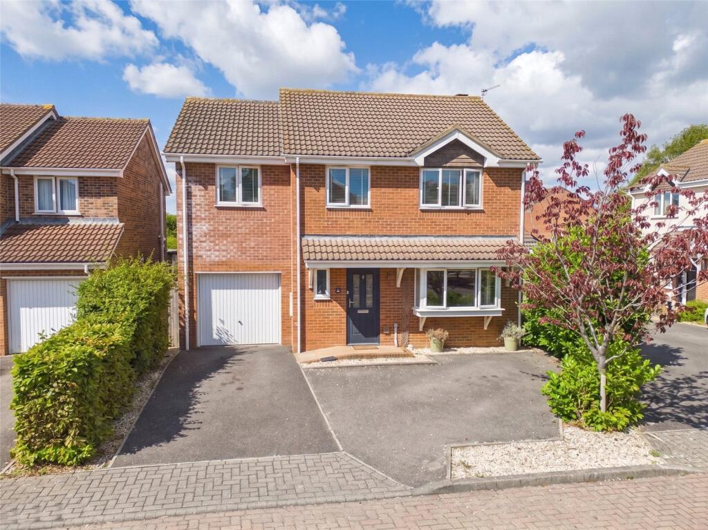 Main image of property: Thistle Close, Highcliffe, Christchurch, Dorset, BH23