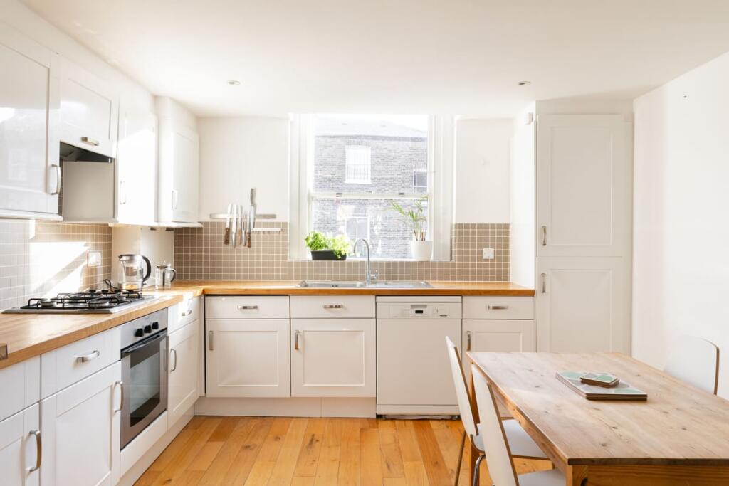 Main image of property: Digby Crescent, London, N4