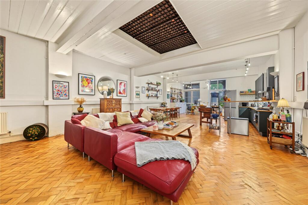 Main image of property: Cross Street, London, N1