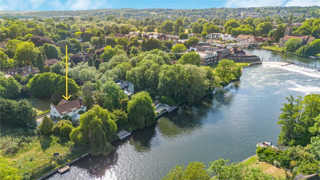 Main image of property: Quarrywood Road, Marlow, Berkshire, SL7