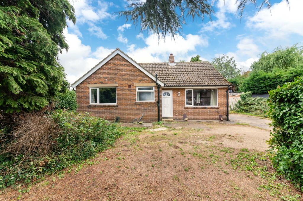 Main image of property: Darton Road, Cawthorne, S75
