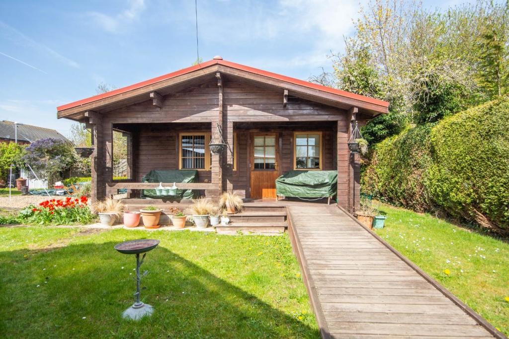 Main image of property: Ramsden Square, Cambridge, Cambridgeshire, CB4