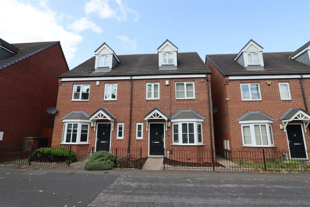 Main image of property: Walsall Road, Willenhall