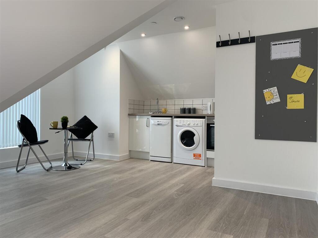 Main image of property: 18 Queningate Mews- 3463