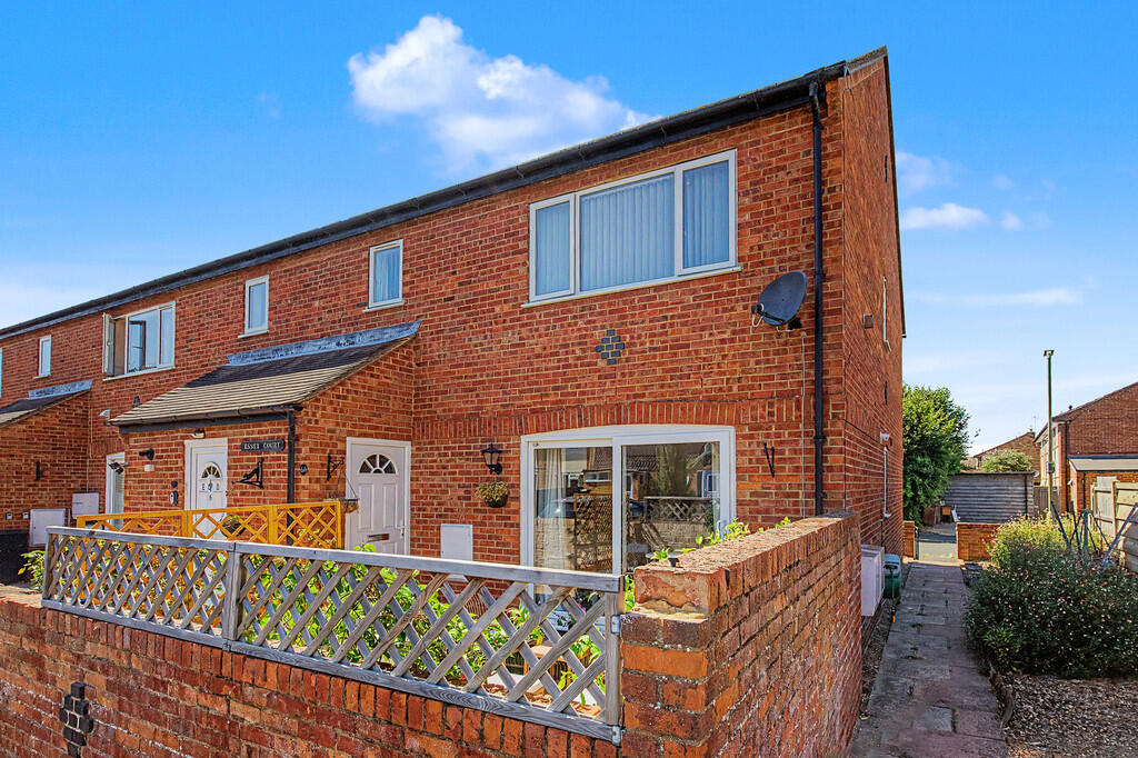 Main image of property: Essex Court, Thame
