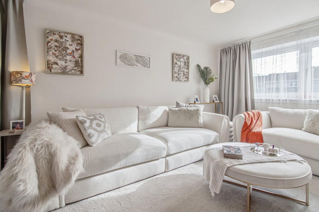 Main image of property: Loch Striven, East Kilbride, G74 2EH