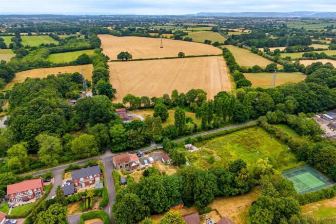 28 Engine Common Lane, nr Rangeworthy, Bristol BS3