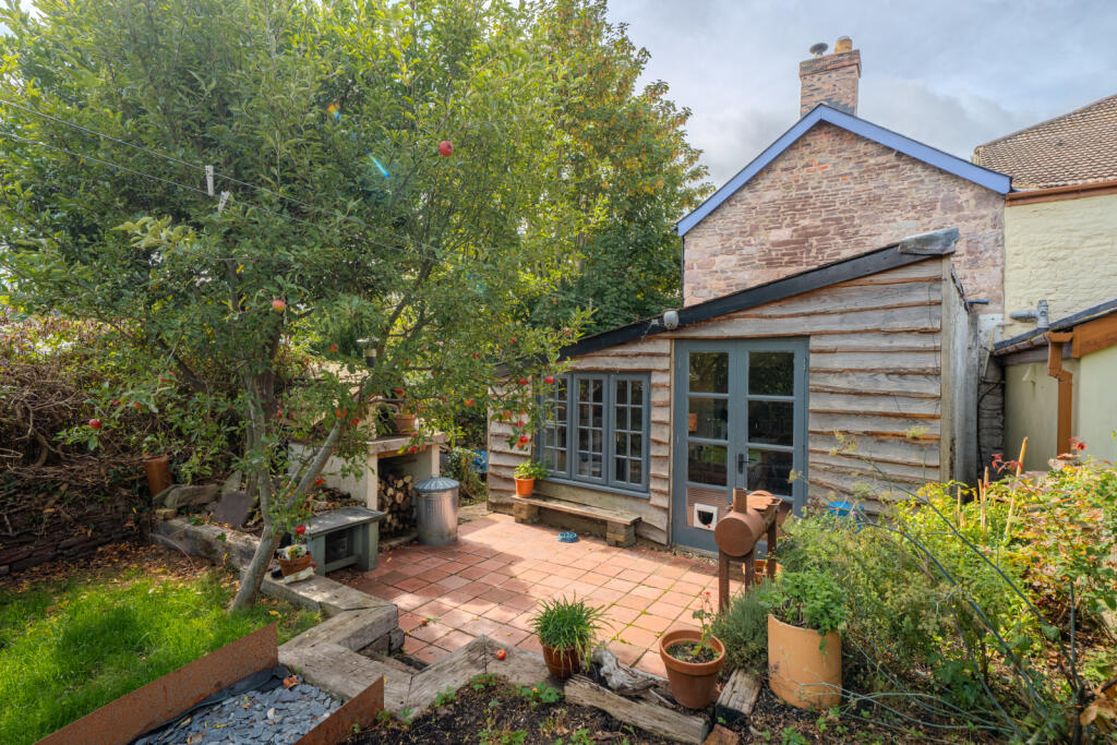 Main image of property: Broad Street, GL14