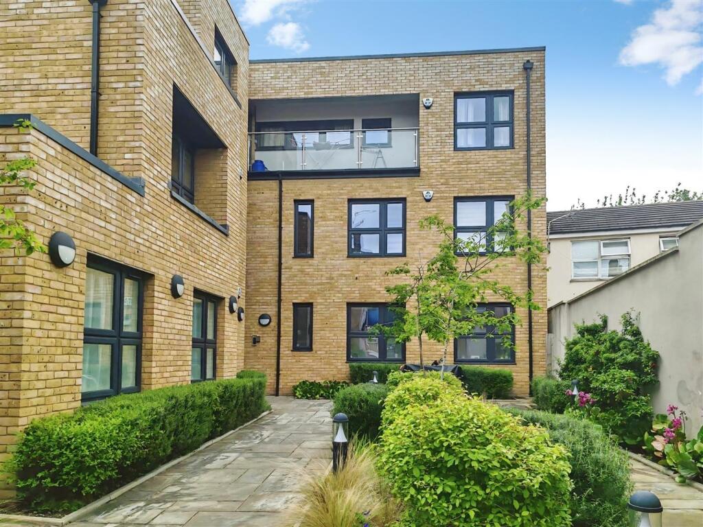 Main image of property: JAMES YARD, Watford