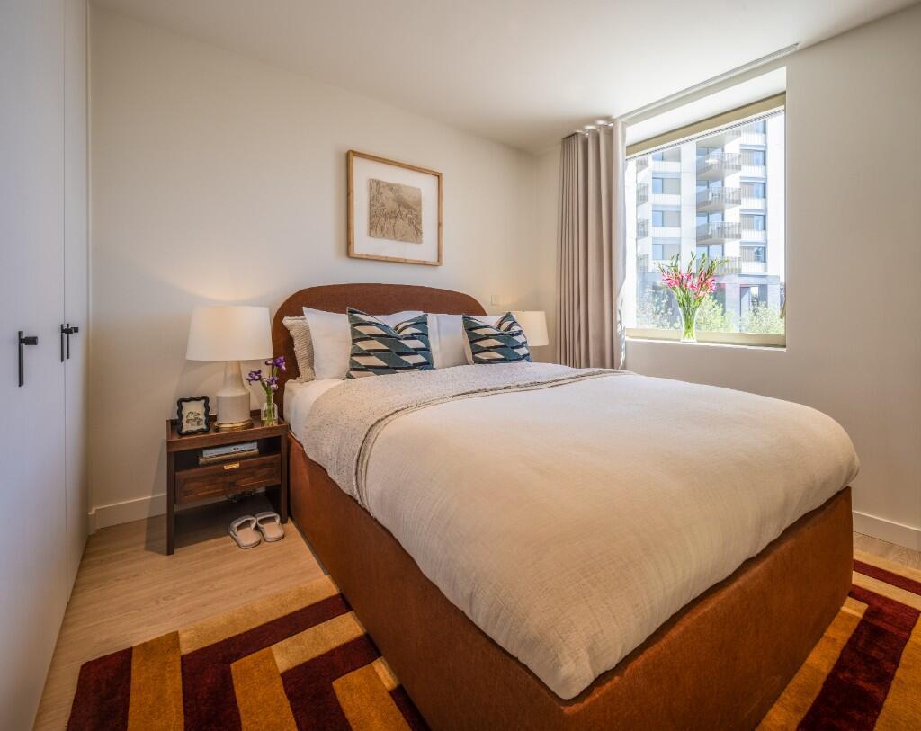 Main image of property: Ferry Island Related Argent, N17