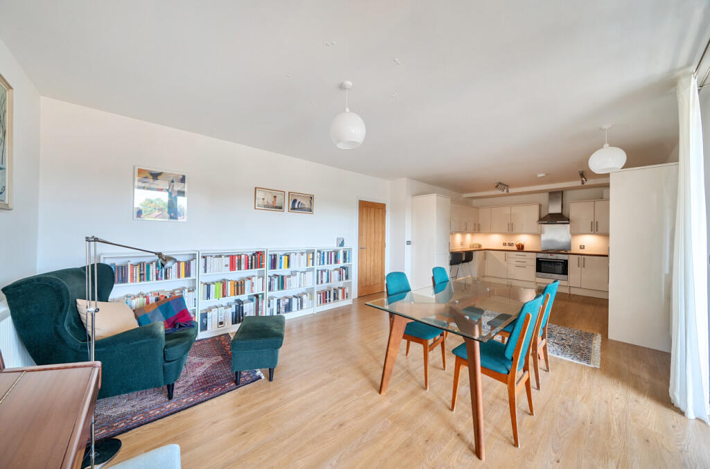 Main image of property: Abingdon Road, Oxford