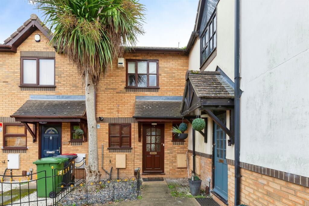 Main image of property: Scarborough Way, Slough