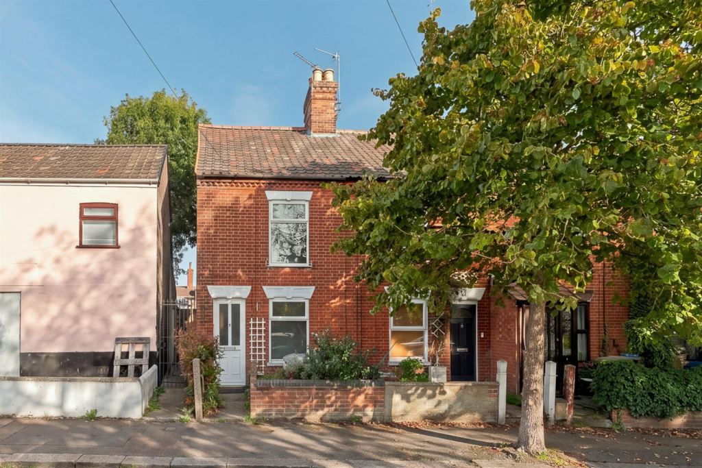 Main image of property: Rosebery Road, Norwich, NR3