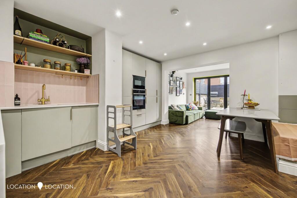 Main image of property: Albion Road, London, N16