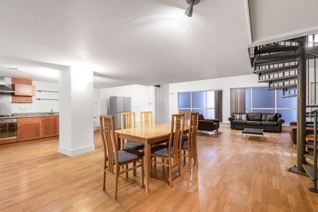 Michael Charles-Flat 8  Gowers Walk-14