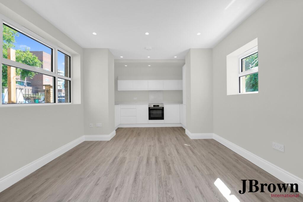 Main image of property: Park Lane, London, CR0