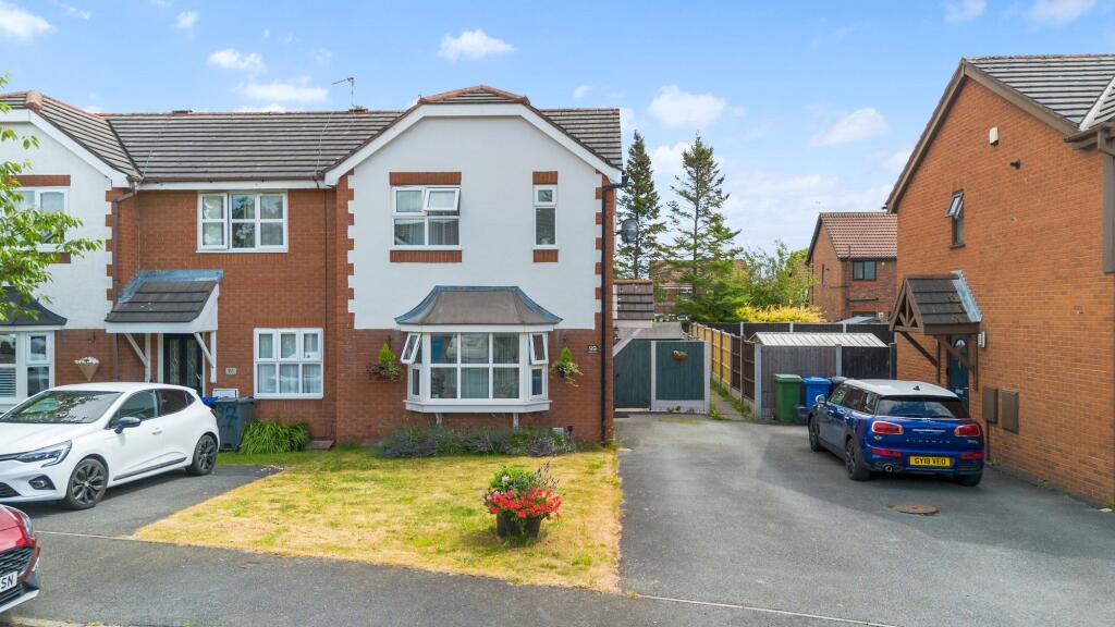 Main image of property: Matlock Close, Great Sankey, WA5