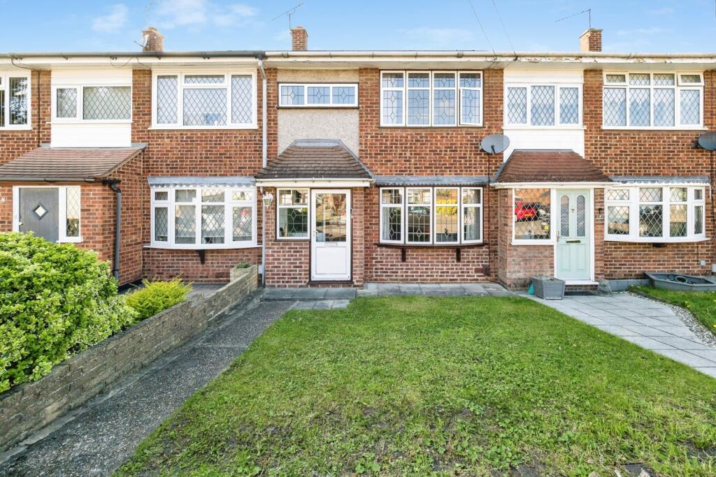 Main image of property: Midhurst Close, Hornchurch, RM12