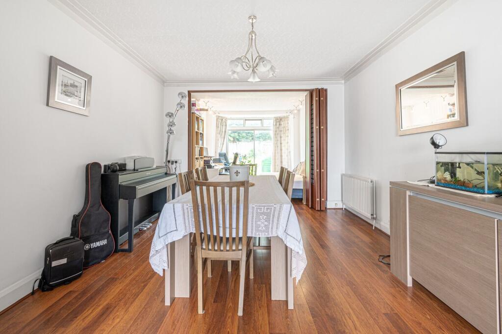 Main image of property: Linkside, Finchley, London, N12
