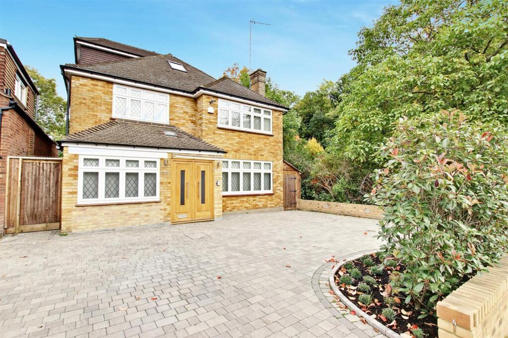 Main image of property: The Reddings, Mill Hill, NW7