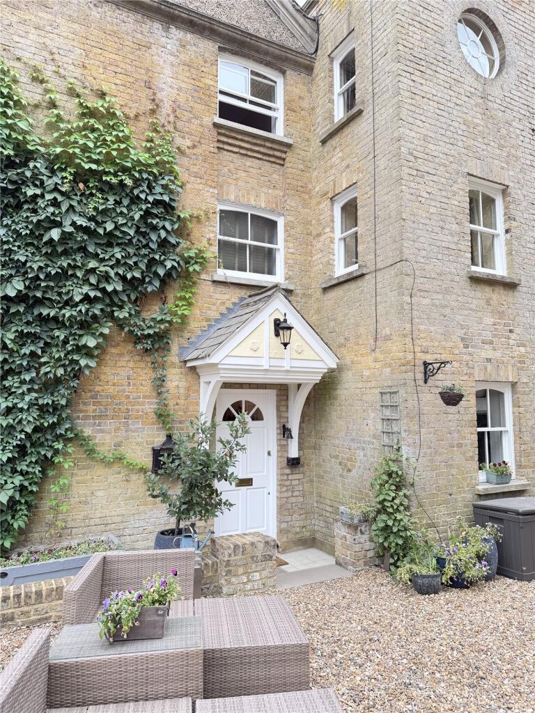 Main image of property: Courtyard Mews, Chapmore End, Ware, Hertfordshire, SG12