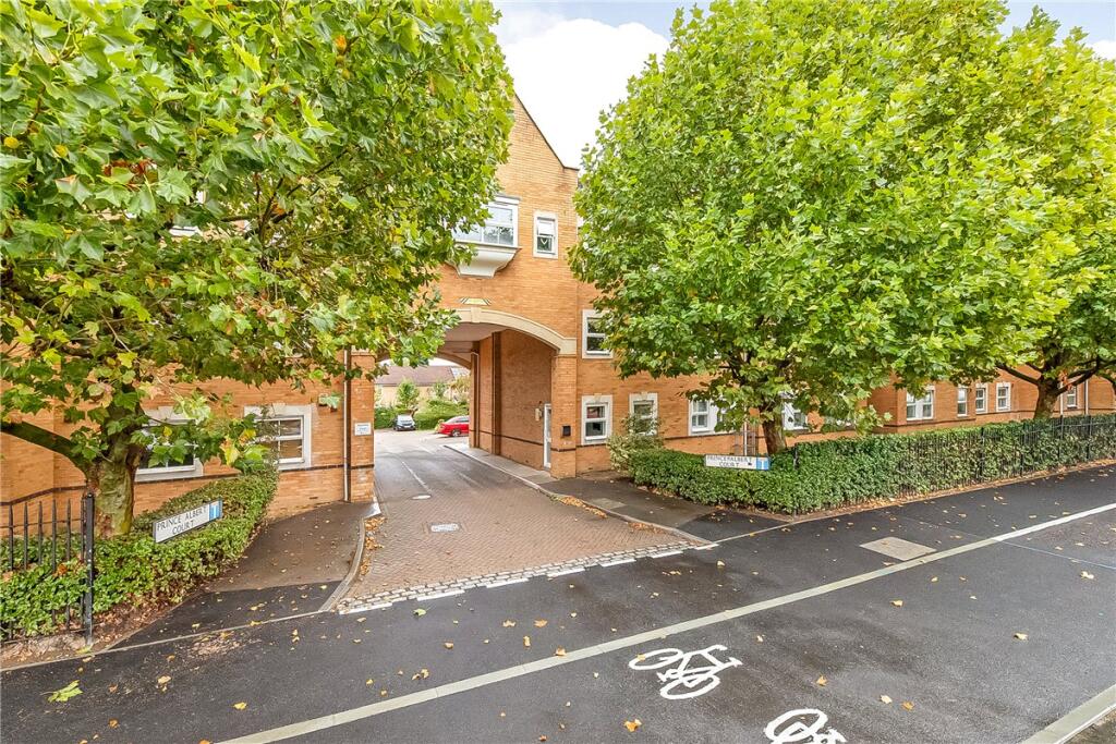 Main image of property: Sunbury-on-Thames, Surrey, TW16