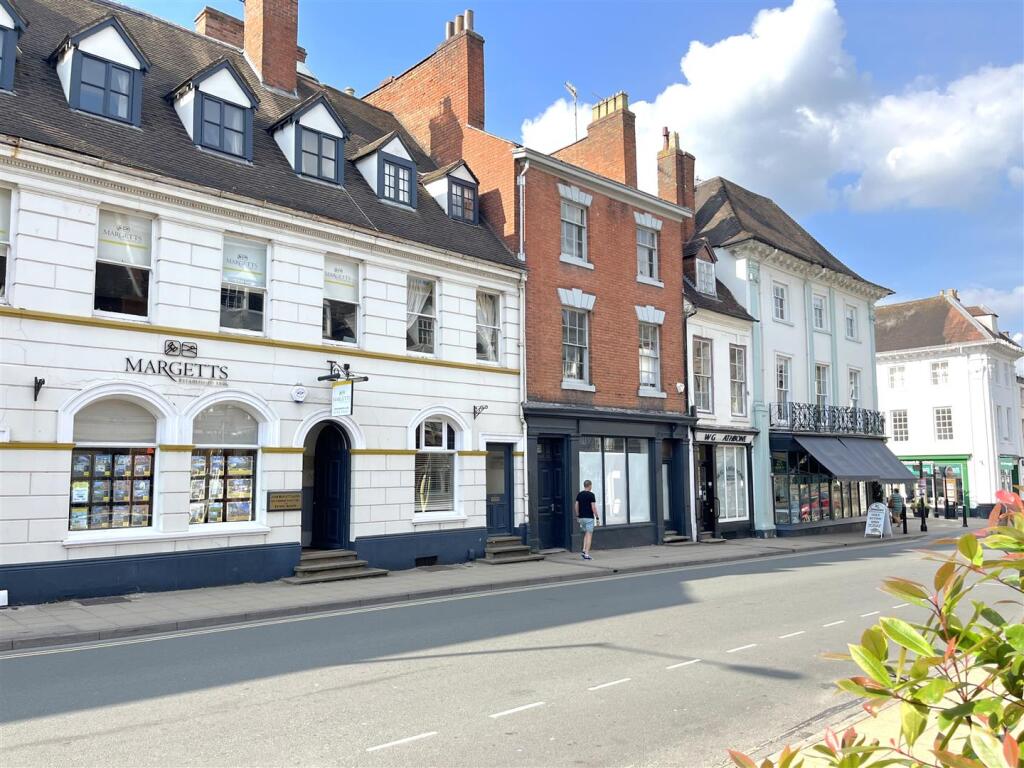 Main image of property: High Street, Warwick