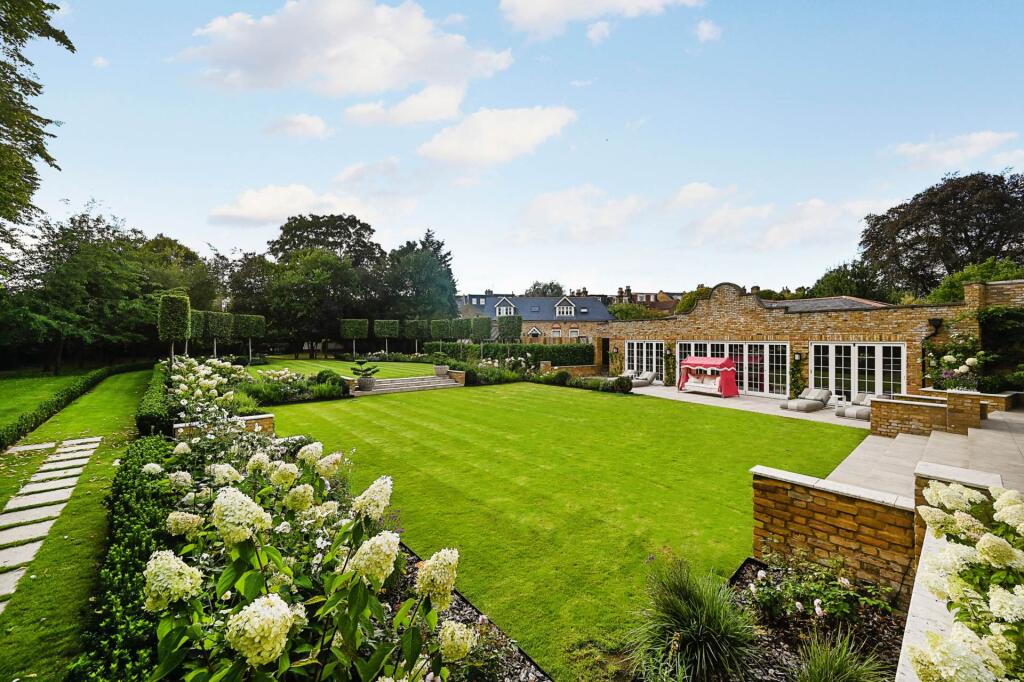 Main image of property: Westbury Road, W5