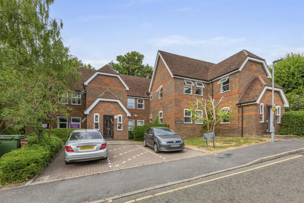 Main image of property: GLAMIS COURT, WALK OF TOWN, HIGH WYCOMBE