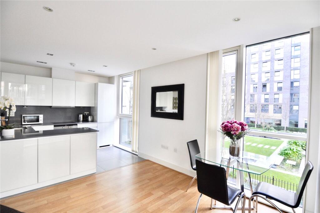 Main image of property: Leman Street, E1